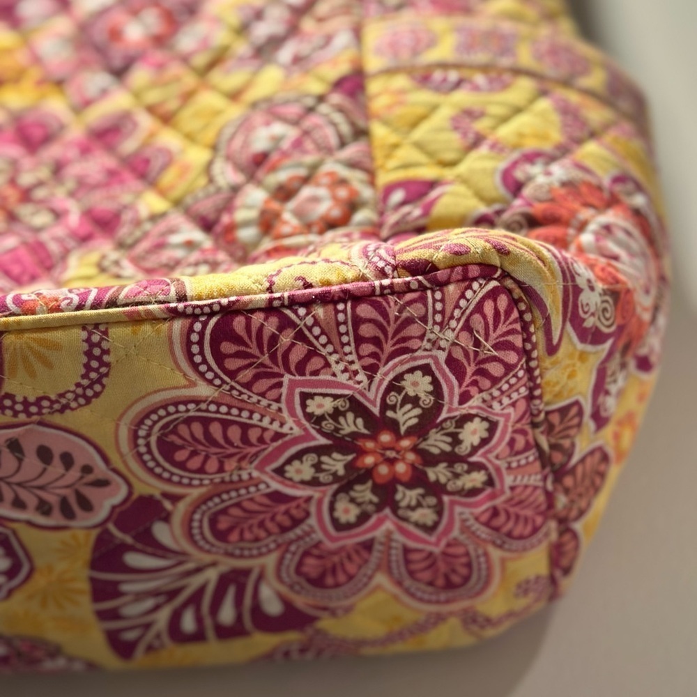Vera Bradley Bali Gold Pattern Get Carried Away Travel Tote and Card Holder Set - Picture 6 of 16